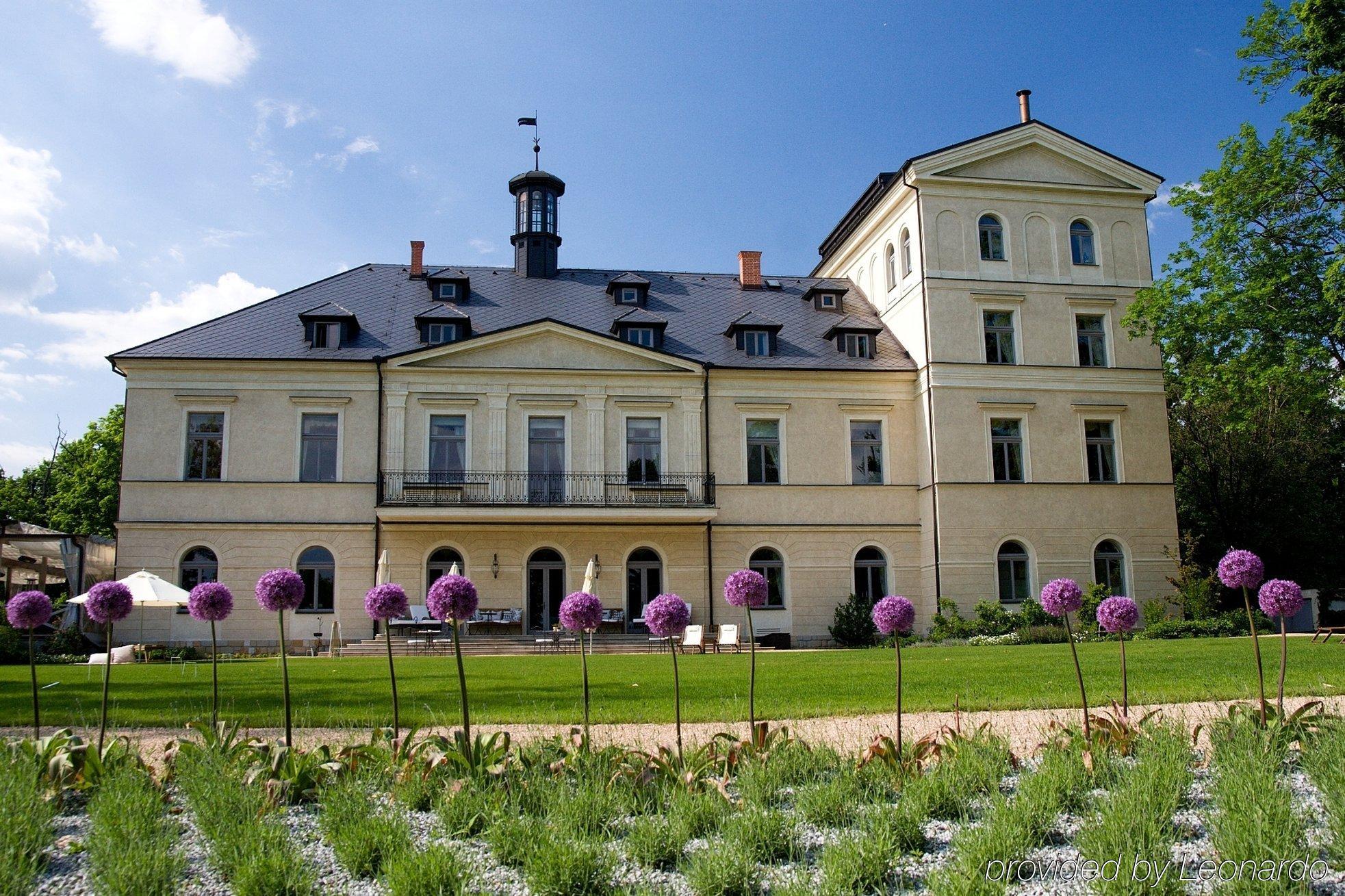 Chateau Mcely Exteriör bild